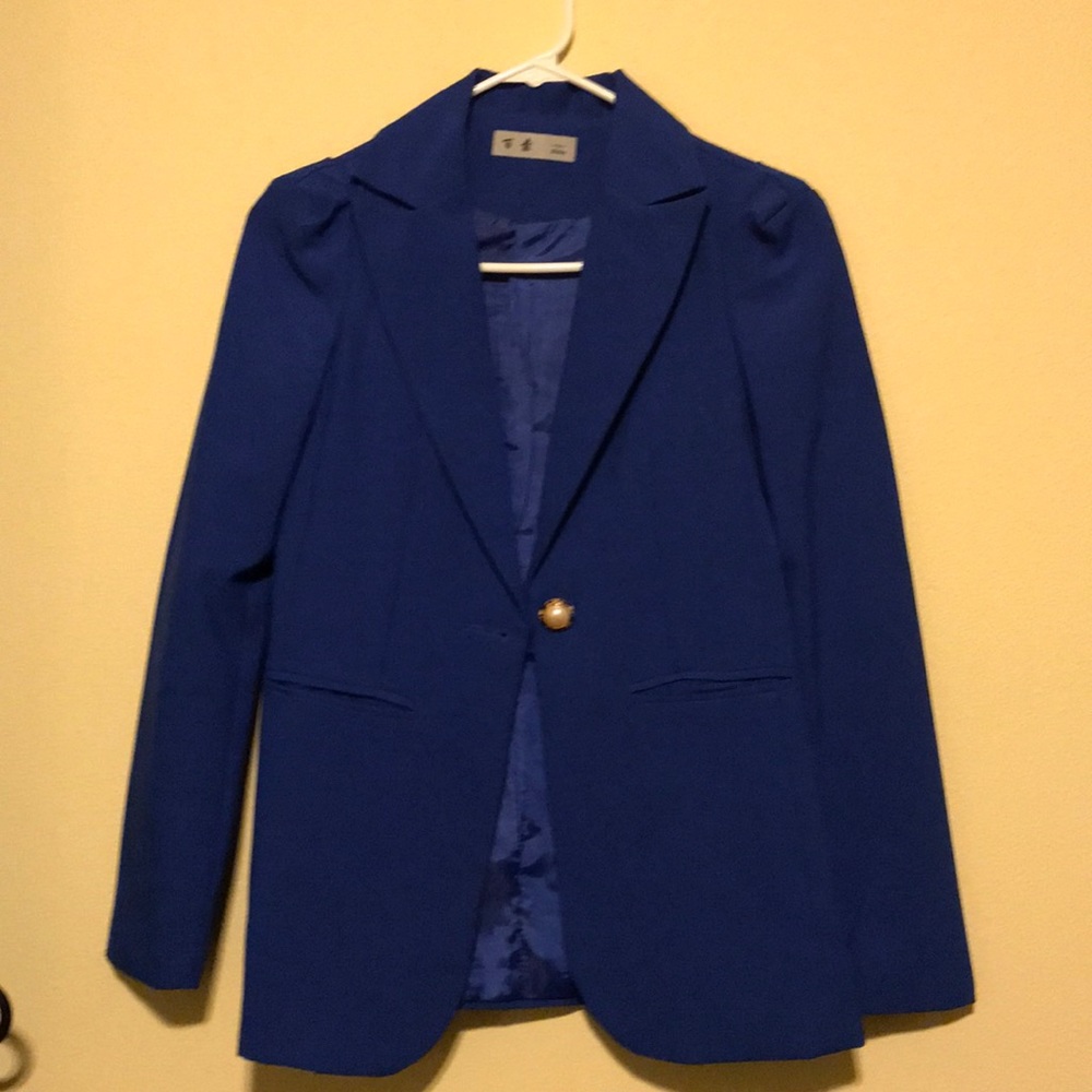 Elegant royal blue blazer